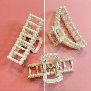 Brand new pearl hairclip set